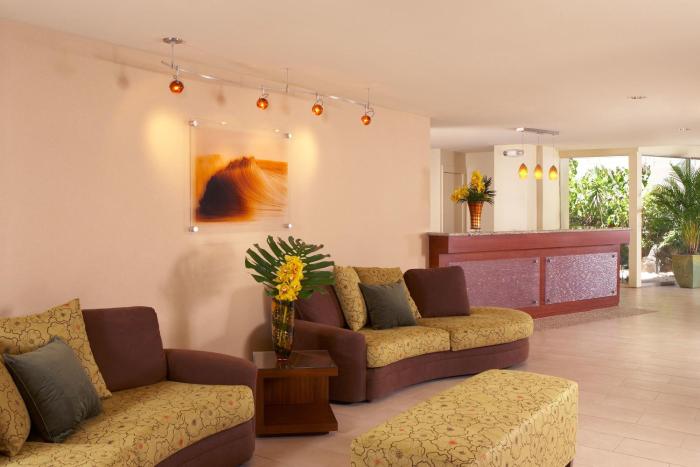 romer house waikiki adults only