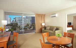 romer house waikiki adults only