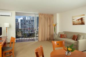 romer house waikiki adults only