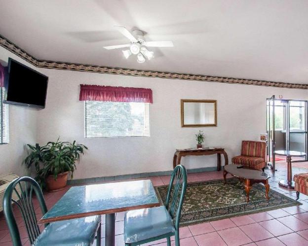 econo lodge
