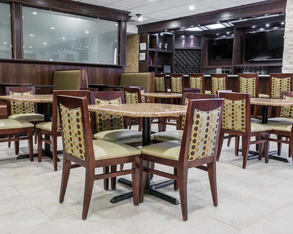 comfort inn metro airport