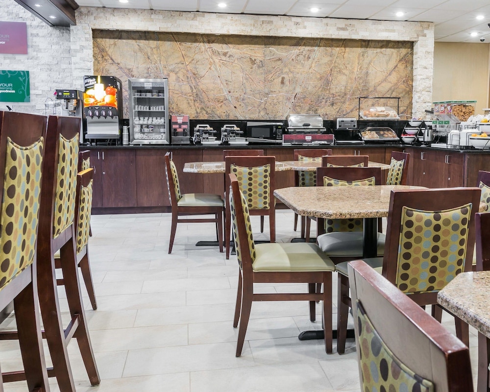 comfort inn metro airport