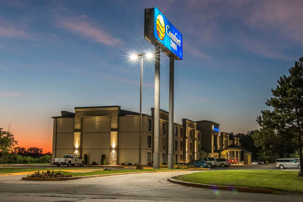 comfort inn metro airport