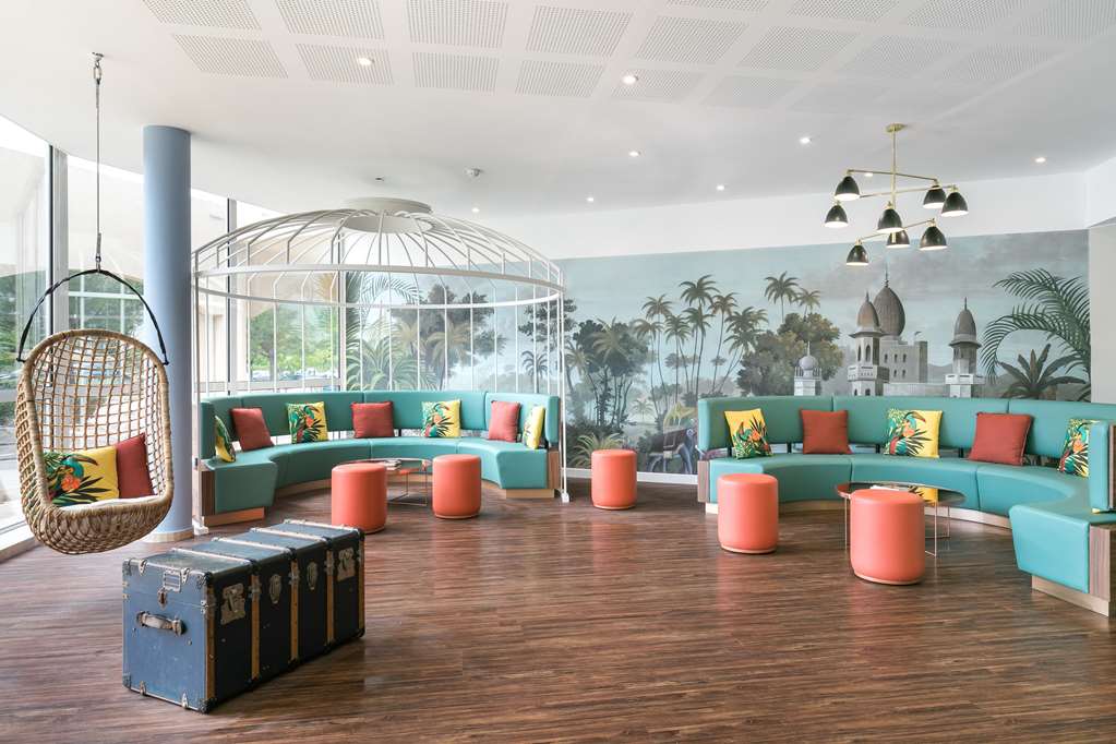 hotel birdy by happyculture