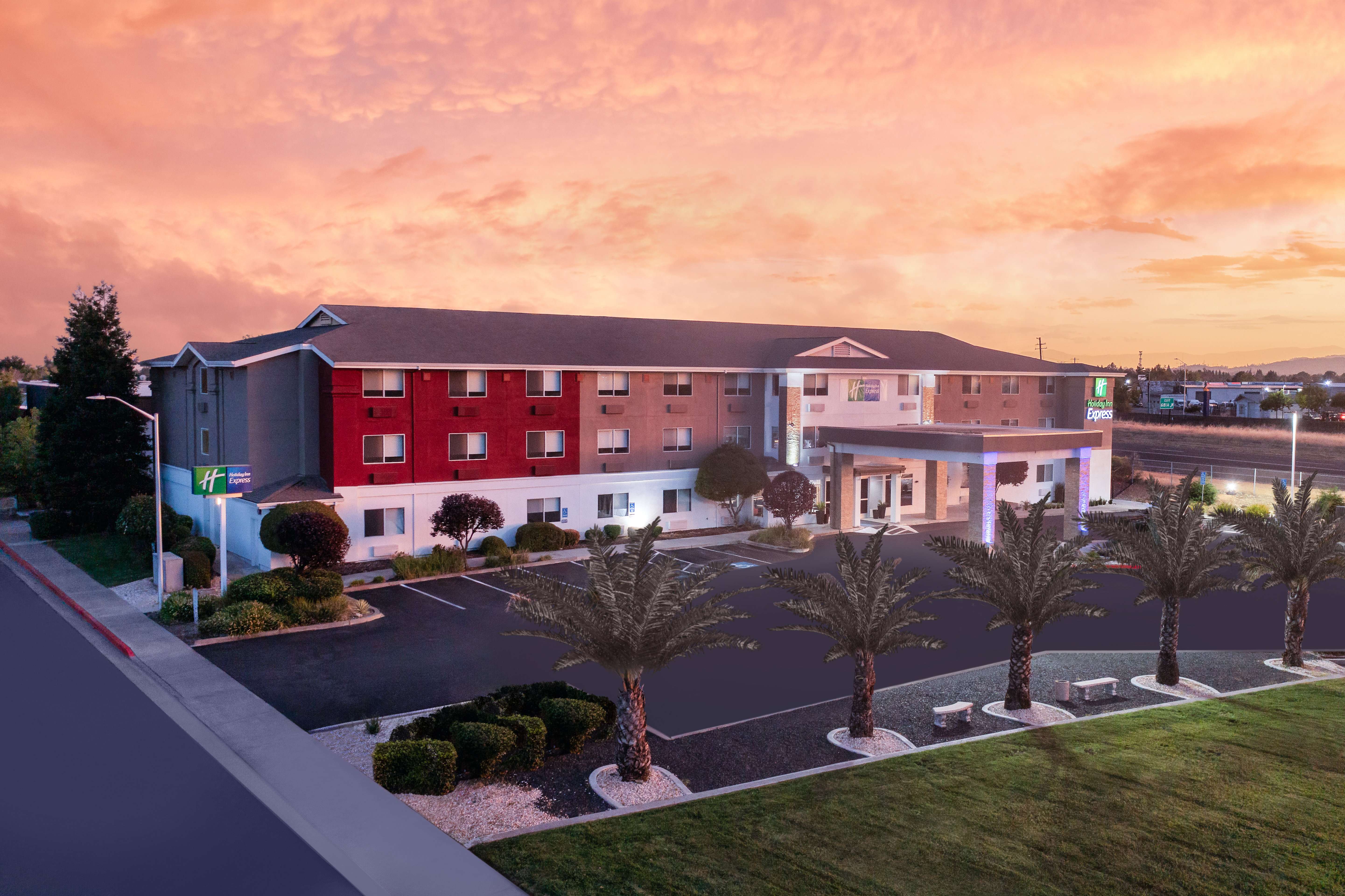 holiday inn express redding north by ihg