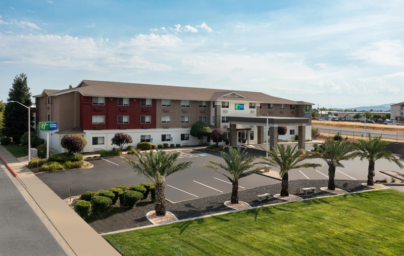 holiday inn express redding north by ihg