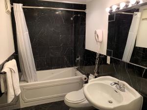 days inn by wyndham las vegas airport near the strip