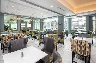 hilton garden inn halifax airport