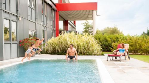 thermenhotel all in red