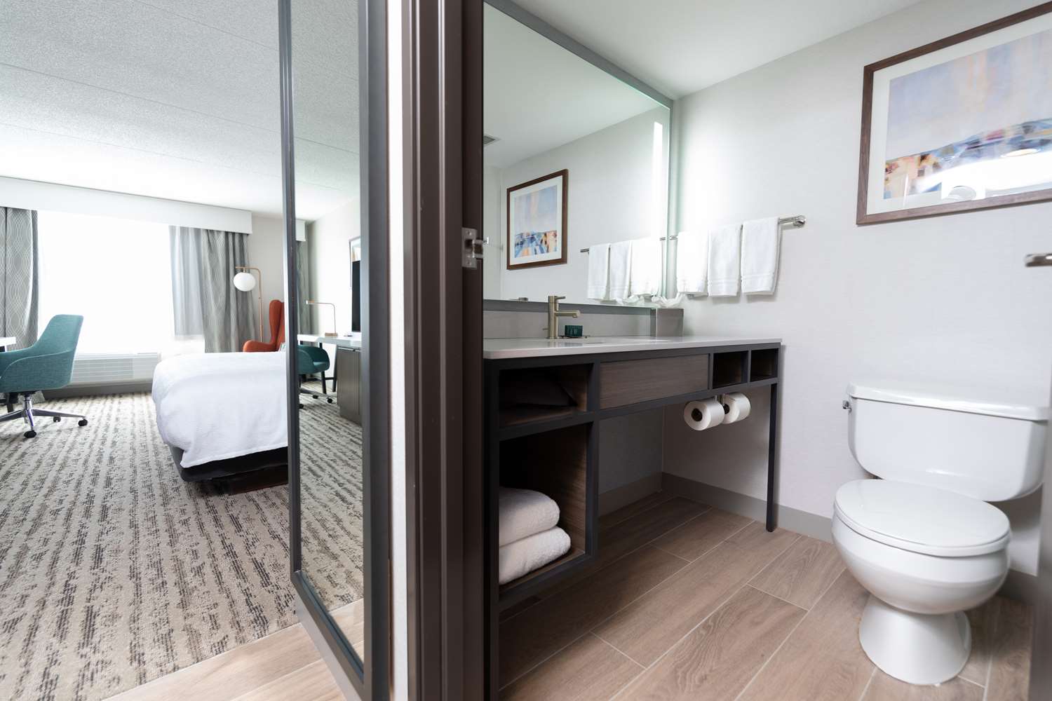 hilton garden inn des moines airport