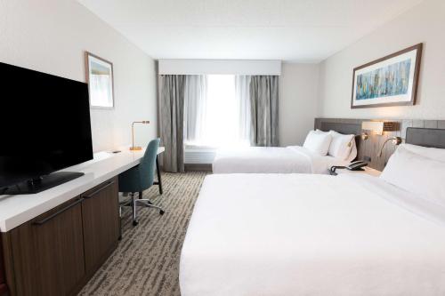 hilton garden inn des moines airport