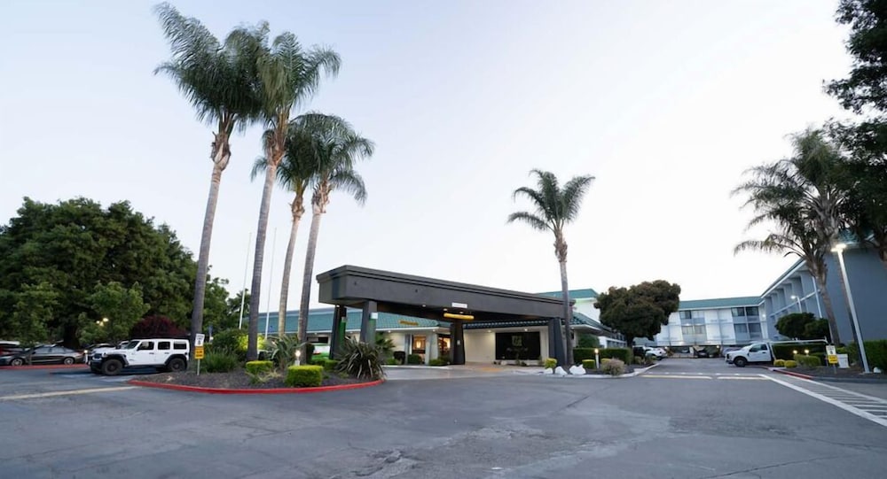 holiday inn dublin pleasanton by ihg
