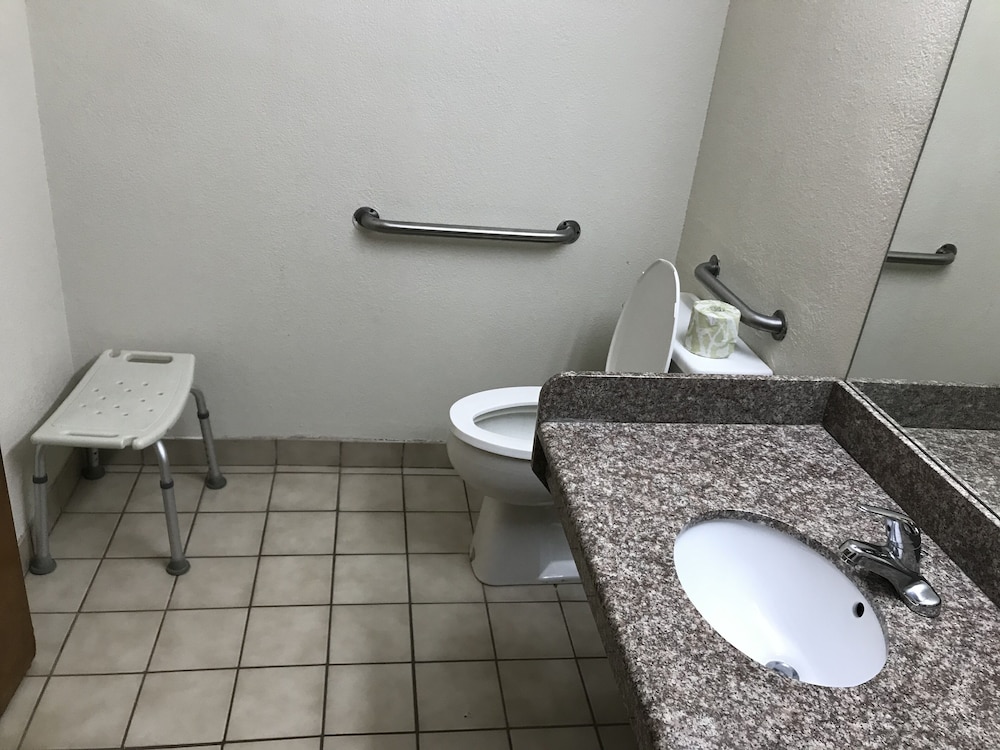 econo lodge midtown