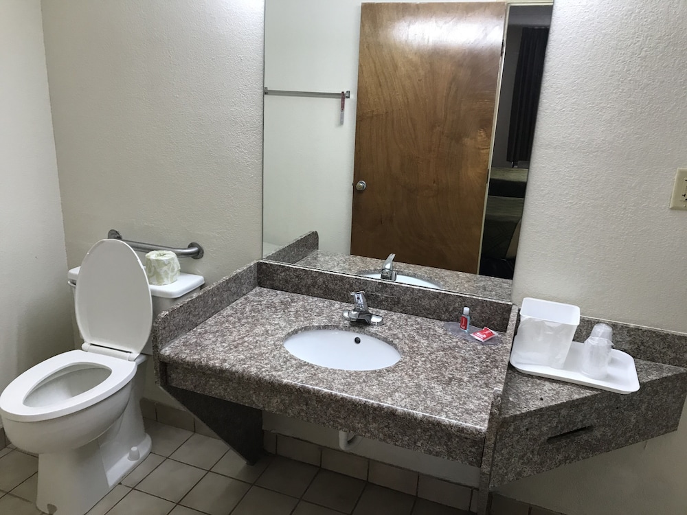econo lodge midtown