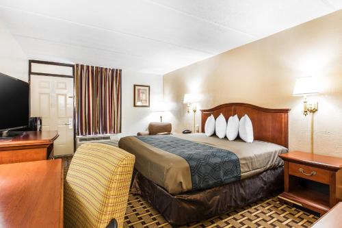 econo lodge midtown
