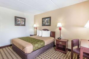 econo lodge midtown