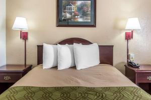econo lodge midtown