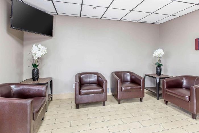 econo lodge midtown