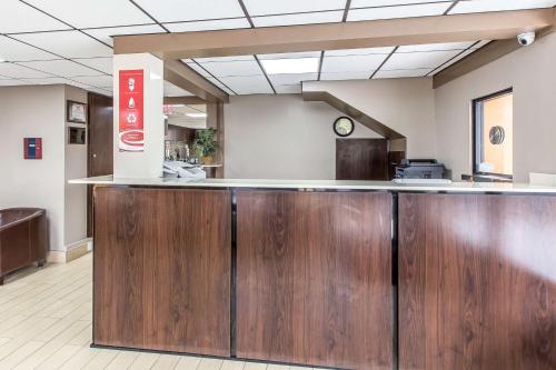 econo lodge midtown
