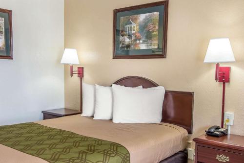 econo lodge midtown