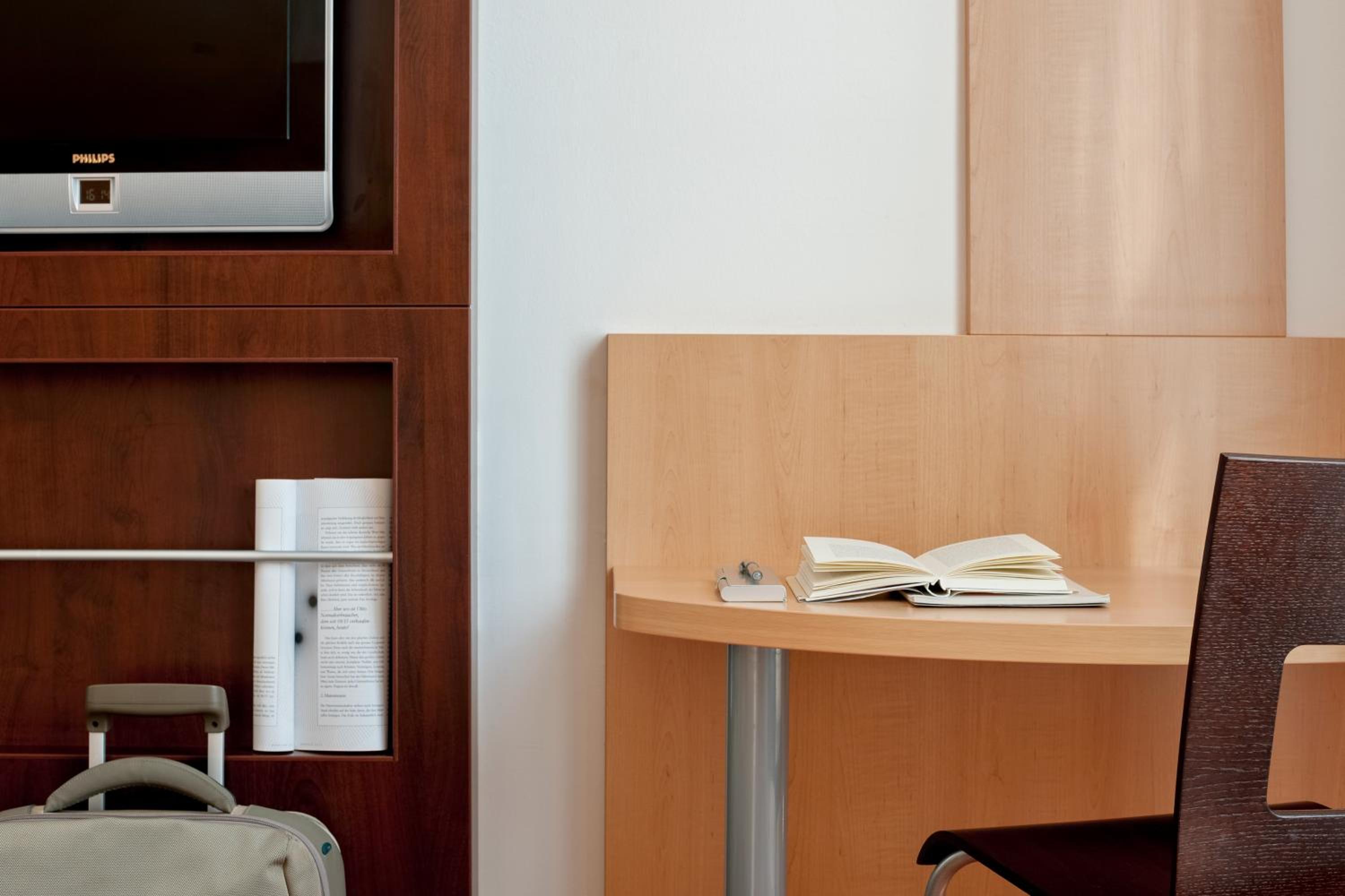 doubletree by hilton new york jfk airport