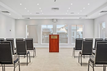 doubletree by hilton new york jfk airport