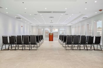 doubletree by hilton new york jfk airport