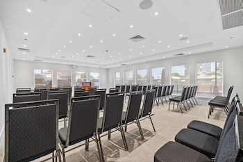 doubletree by hilton new york jfk airport