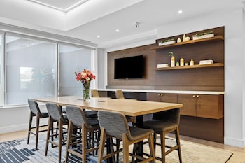 doubletree by hilton new york jfk airport