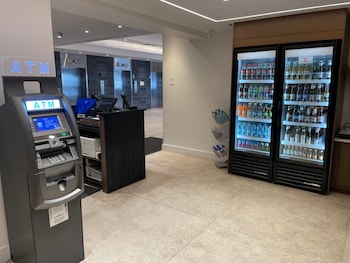 doubletree by hilton new york jfk airport