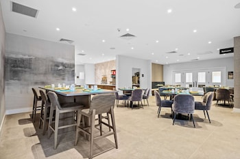 doubletree by hilton new york jfk airport