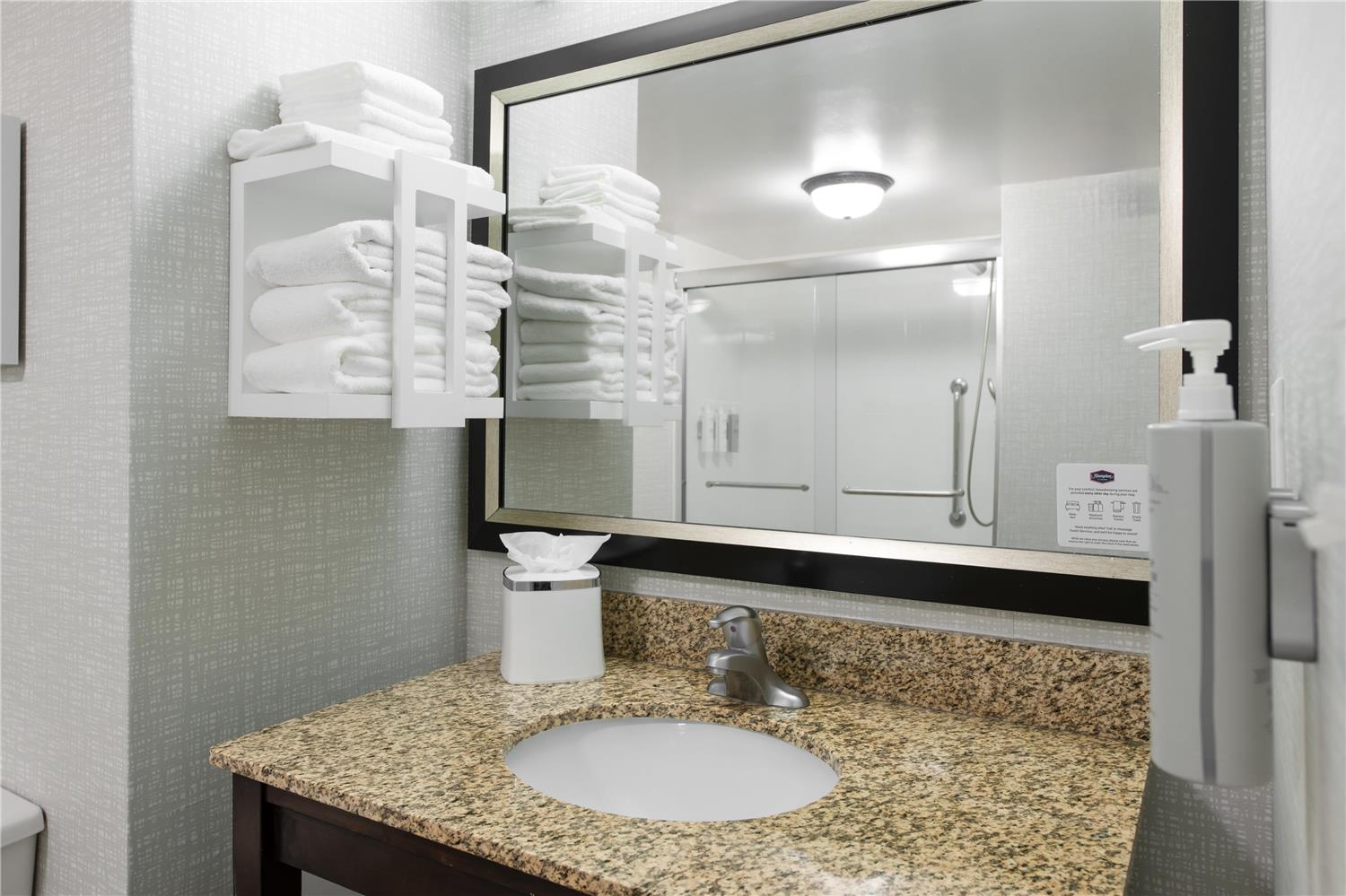 hampton inn newport news yorktown