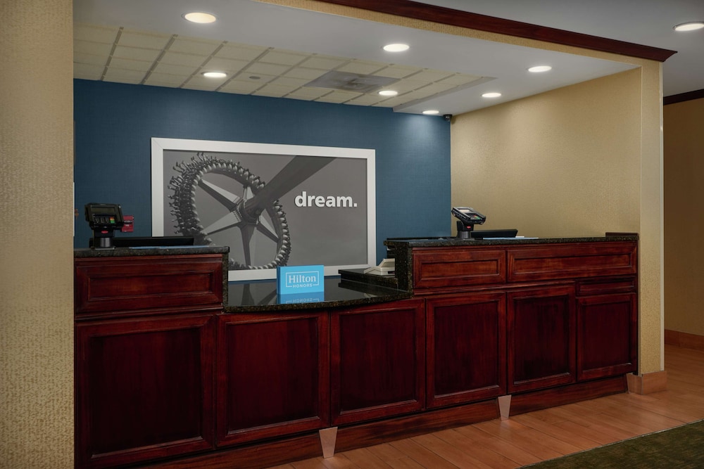 hampton inn newport news yorktown