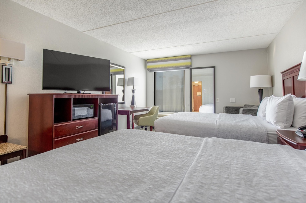 hampton inn newport news yorktown