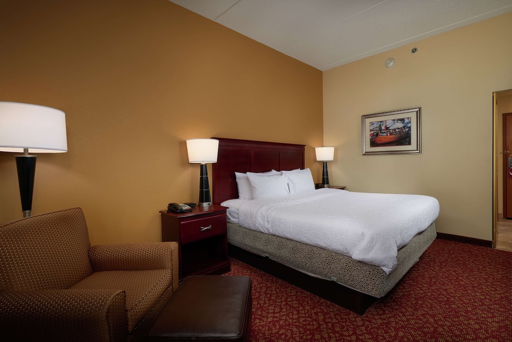 hampton inn newport news yorktown