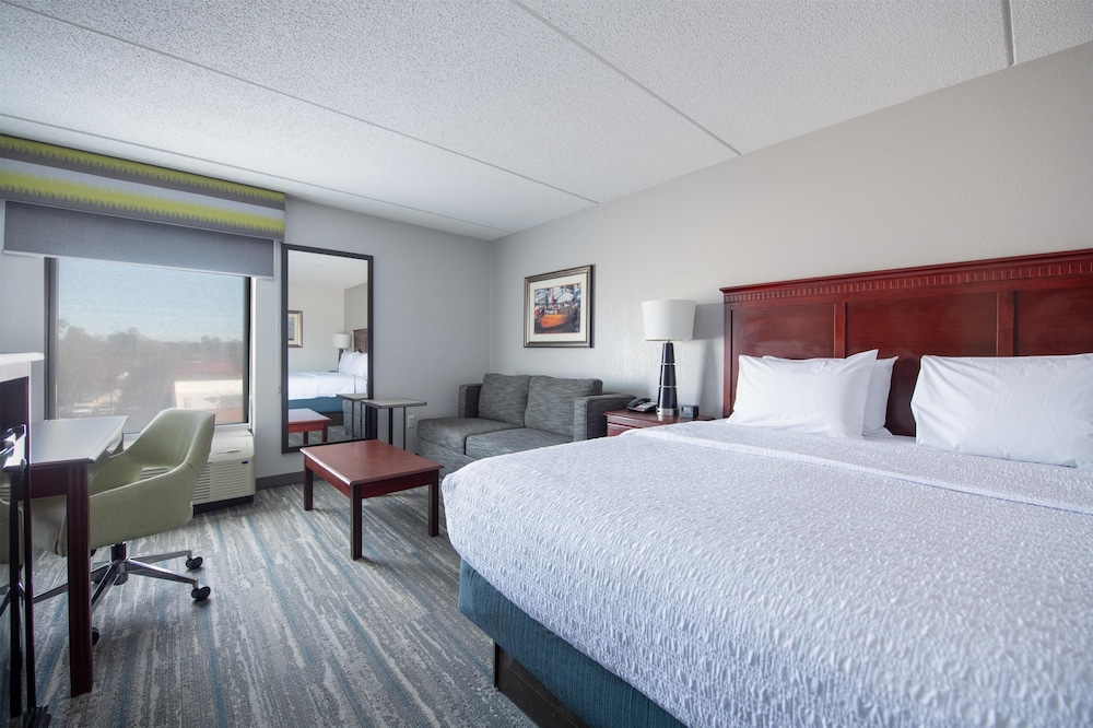 hampton inn newport news yorktown