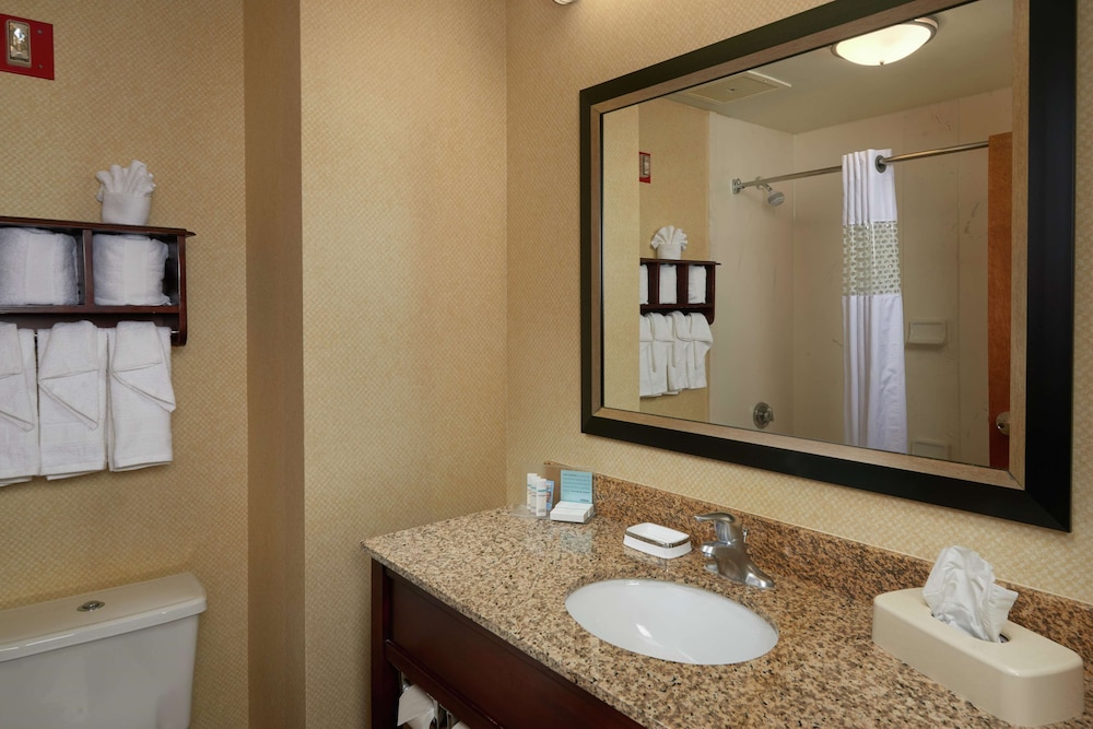 hampton inn newport news yorktown