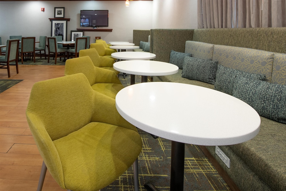 hampton inn newport news yorktown