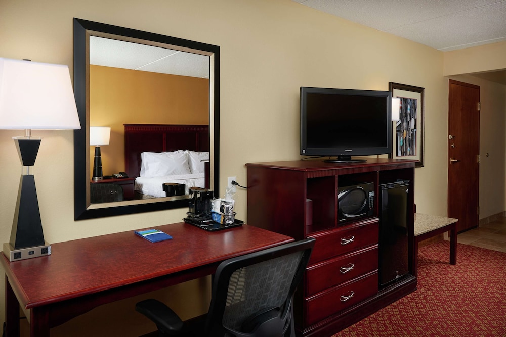 hampton inn newport news yorktown
