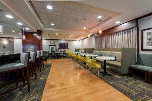 hampton inn newport news yorktown