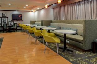 hampton inn newport news yorktown