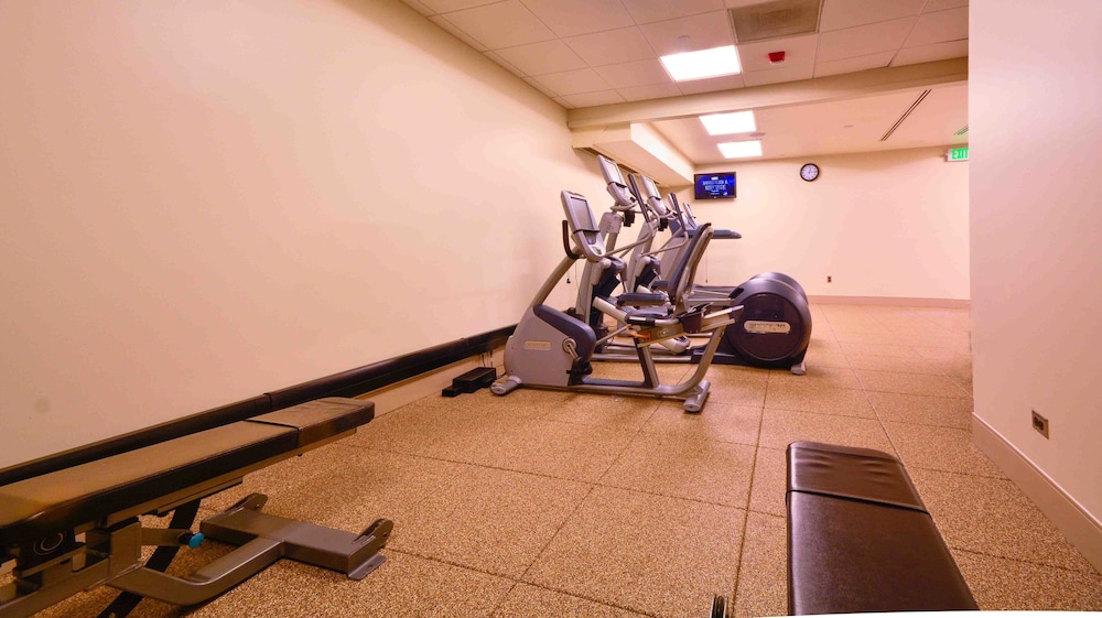 embassy suites by hilton denver central park