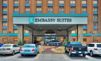 embassy suites by hilton denver central park