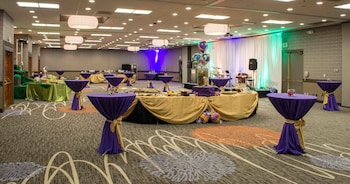 embassy suites by hilton denver central park