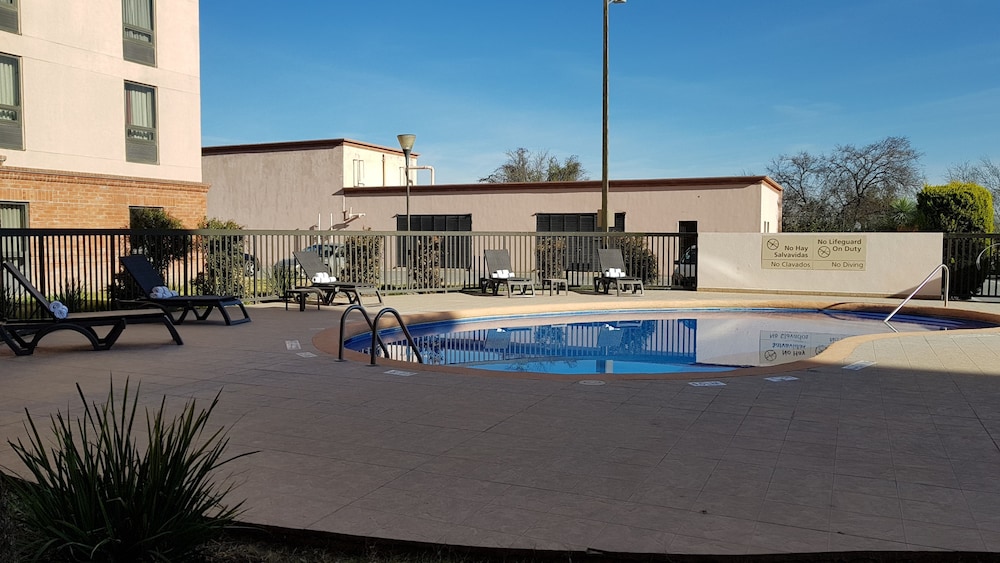 hampton by hilton saltillo