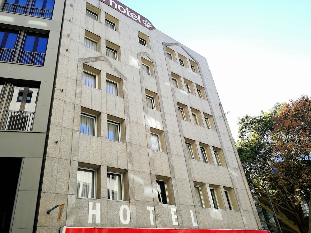 hotel konigshof the arthouse