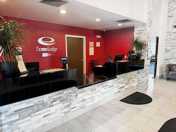 Econo Lodge Wausau - Rothschild,Marathon>>Evergreen,2 star