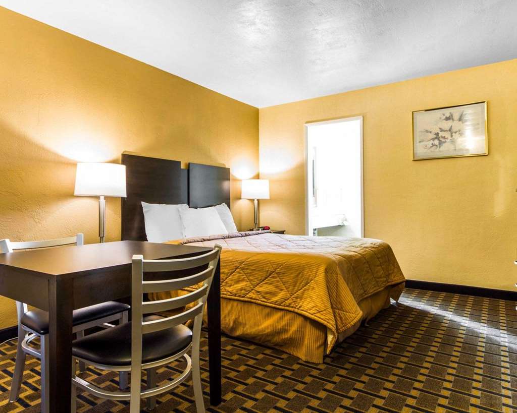 econo lodge sacramento convention center