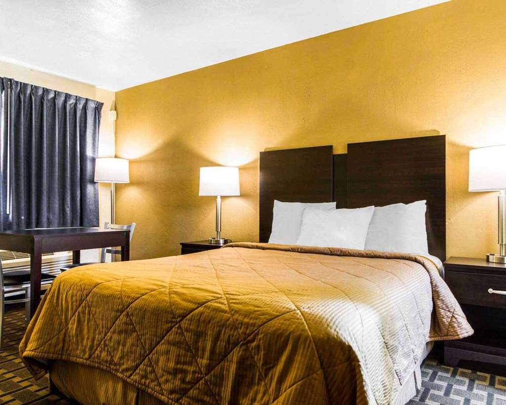 econo lodge sacramento convention center