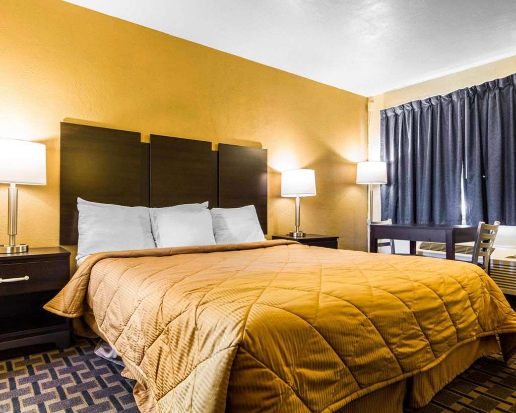 econo lodge sacramento convention center